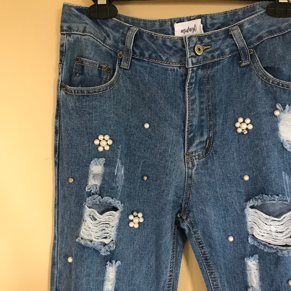 Mom Style Embellished Pearl Distressed Jeans - Picture 2 of 7